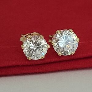 ❤️14k Beautiful Solid Yellow Gold Cubic Zirconia Solitaire Stud Earrings! 👌🎁